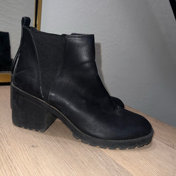 ASOS Shoes - Black Ankle Chelsea Boots